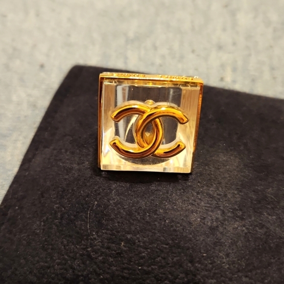 Chanel Fashion Resin Ring - Picture 1 of 7